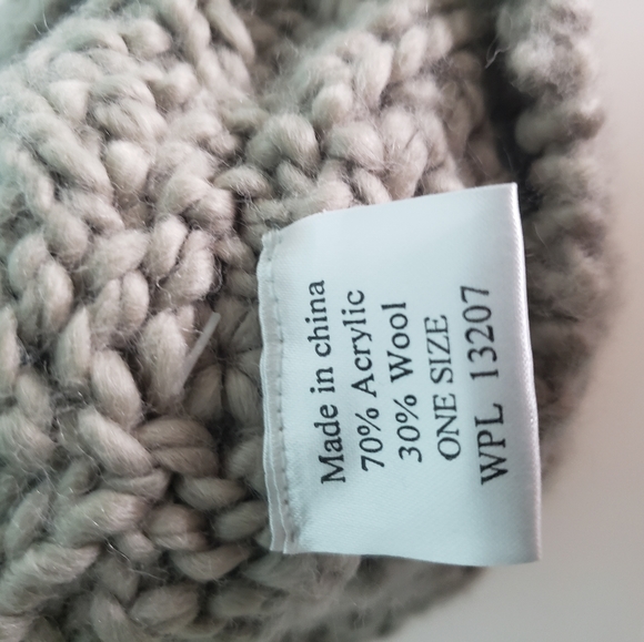 New Dakine knitted Beanie - Picture 3 of 4